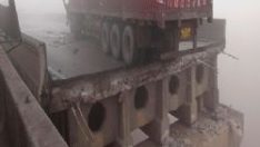 Çin’de otoyolda köprü çöktü