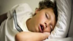 Çocuğunuz Uykuda Ağzı Açık Uyuyorsa Dikkat