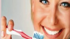 Dişlerimizi Nasıl Fırçalamalıyız?