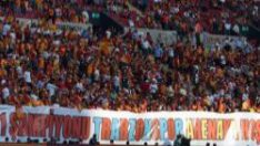 Galatasaray’ın açtığı Trabzonspor pankartı
