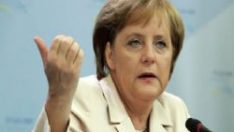 Merkel şaşırttı: ‘Camilere alışın’