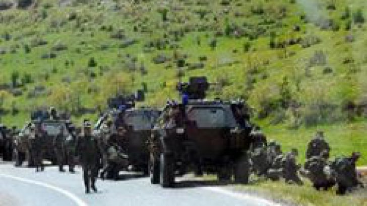 PKK yol kesti asker kaçırdı