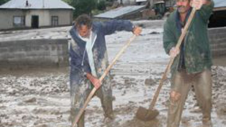 Sel Köylüleri fena yıktı