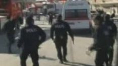 Taksim’de polise canlı bomba saldırısı!