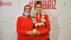 Bursa Büyükşehir Belediyesi; “Olimpiyatlarda Tarih Yazan İlgün’e Coşkulu Karşılama”