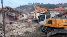 Osmangazi’de Metruk Bina Yıkımları Hız Kazandı